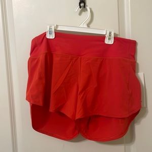 NWT Lululemon Speed Up MR Short 4” Lined size 10